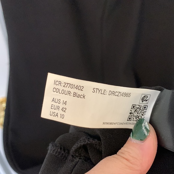 EVER NEW fitted halter black dress - Picture 5 of 9